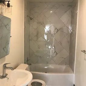 For Traveling Professionals! Newly Renovated 1bed/1bath-10 minutes to downtown - Image 2