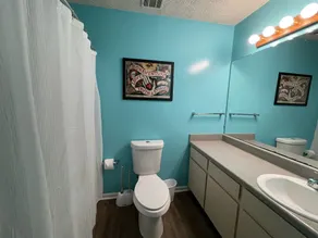 Flo’s Hideaway in the Heart of Thunderbolt just outside Savannah city limits - Image 2