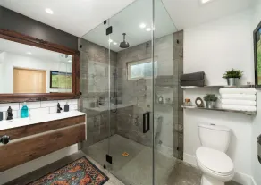5 star location, newly remodeled coastal elegance property centrally located to downtown Dana Poin - Image 5