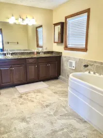 MOUNTAIN TOP RETREAT - STUNNING VIEWS! Hot tub, secluded, family friendly, 5BR! - Image 3