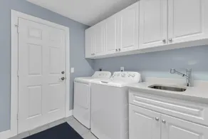 1st Ave Beach House - Olde Naples, Steps to White Sand Beach! - Image 2