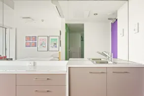Cosy Studio with City Views - Image 4