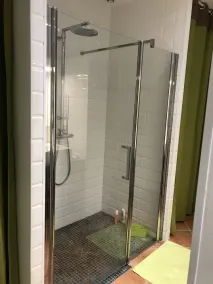Smukt stenhus med pool - Image 2