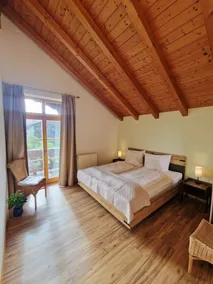 Ferienwohnung \"Kirsche\" 55 qm bis 4 Personen, 2. Obergeschoss, 2 separate Schlafzimmer, Ostbalkon. - Image 5
