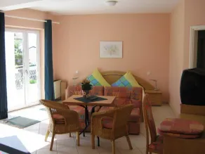 Exclusive villa with pool, guest rooms with rich breakfast buffet - Image 5