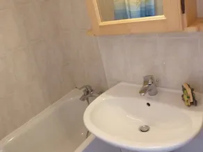 Cozy 1BR Apartment with Balcony, Ideal for Hiking, Sleeps 4 - Image 3