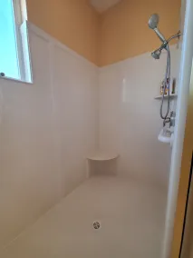Gorgeous private suite in ranch home with full kitchen/laundry and Jacuzzi tub! - Image 5