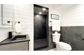 Enjoy the ambiance of Poplar Cottage at Grand Park! - Image 2