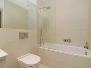 HAZEL MANOR WING, pet friendly, with open fire in Painswick - Image 4