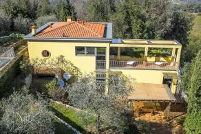 Holiday apartment Ginestra with  pool on the hills of Lucca view on the sea - Image 2