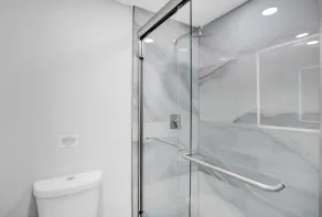 Stunning New Pool Jacuzzi 7BR Game Room Walk to the beach - Image 5
