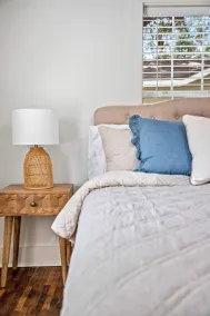 Charming Saints Street Cottage - Image 5