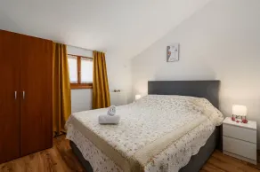 App Sadina with Private Pool and Garden - Image 4