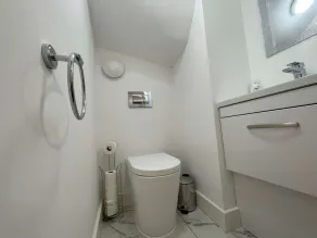Relaxing 1 Bedroom Apartment - Image 3