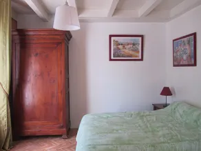COUNTRY HOME TO RECHARGE YOUR BATTERIES - Image 2