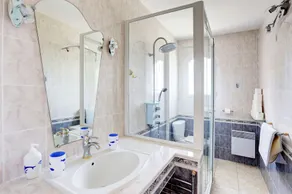 Villa Exclusive Dans L'esterel Frais et Calme à Frejus - Image 3