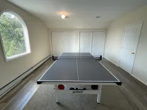 Spacious Beach House 2 blks to Ocean. Lake Views and Awesome Game Room! - Image 4