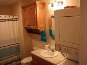 5 BR Retreat on Beautiful Smith Lake & Close to I-65 - Image 4