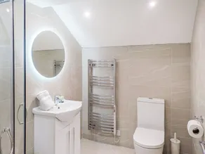 4 bedroom accommodation in Corton, near Lowestoft - Image 4