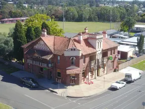 Beautiful Historic Hotel in the Hunter Valley - Image 4