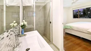 Coral Waterfront, Broadbeach - Image 3