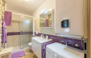 Two-Bedroom Holiday Home With A Fireplace In Barban - Image 3