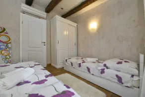 Rustic villa Zvonar with pool in Motovun - Image 5