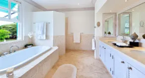 Um luxo de 4 quartos Sandy Lane Villa com muita privacidade e perto da praia - Image 2