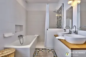 Maison de charme de plus de 200m2 à 15 minutes des plages - Image 4