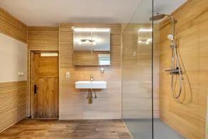 Little Happiness Apartment by the Water with Private Garden, Terrace, and Wi-Fi - Image 3