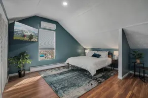 Quiet Lakeside Home for Displaced, Relocating and Professional Families with EV - Image 5