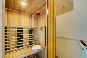 Spacious 6-Person Family House - Image 3