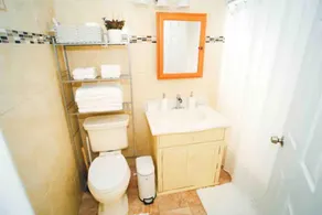1-Bedroom Apartment with Sofa bed in City Island - Image 2