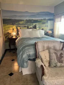 Relaxing Getaway in Historic Benicia - Image 3