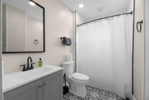 Inviting 7 Bed Home with Hot Tub and Fire Pit - Image 3
