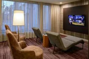 3 Comfortable Units With Swimming Pool and Free Parking, Bring Your Pets! - Image 3