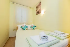Ljubica A4- Apartment with terrace, garden and grill - Image 5