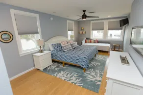 Welcoming Beach Cottage With Hot Tub & Fire pit, Just 1 ½ Blocks To The Beach! - Image 5