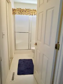 Super convenient townhouse location - 101 Lakeside - Image 3