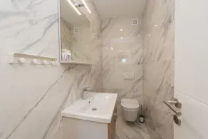 Apartments with pool for 12 - Image 3