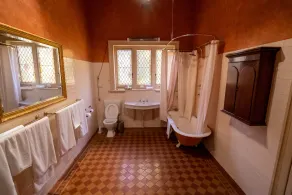 Butler's Apartment - Buxton Manor - Image 2