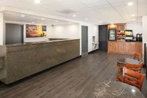 Your Home Away From Home 2 Comfortable Units! Enjoy Swimming Pool Access! - Image 2