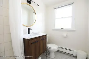 Hidden Gem-Charming Beach Oasis close to everything. Renovated/walk to Beach. - Image 3