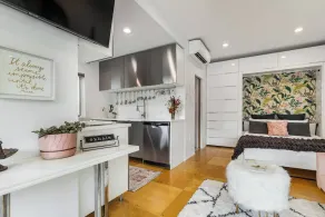 Not so tiny house with full kitchen & patio swing - Image 4