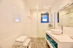 Typische, unabhängig gebaute korsische Villa, Meerblick, beheizter Pool - Image 3