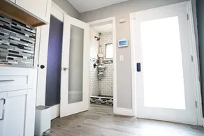 Cozy Modern Guest House - Image 4