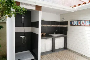 Close to the beach, central and comfortable house with a nice pool - Image 2