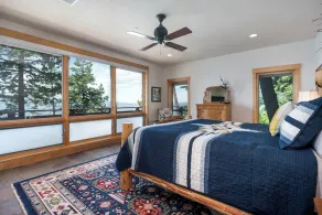 Private waterfront access to Flathead Lake w/private boat dock & wood stove - Lakeshore Lodge - Image 5