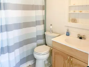 Chappaquiddick retreat-outdoor shower, hot-tub, decks, central AC-close to beach - Image 3
