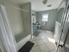 Perfekte Lage auf LBI für junge Familien, nur wenige Schritte vom Bay Beach und dem Spielplatz entfernt - Image 3